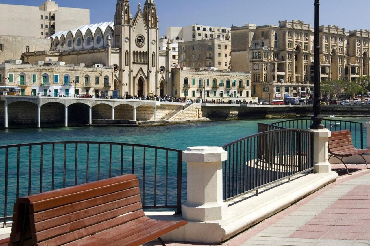 Apartamento Chic 2Br Penthouse Steps From The Promenade Sliema Exterior foto